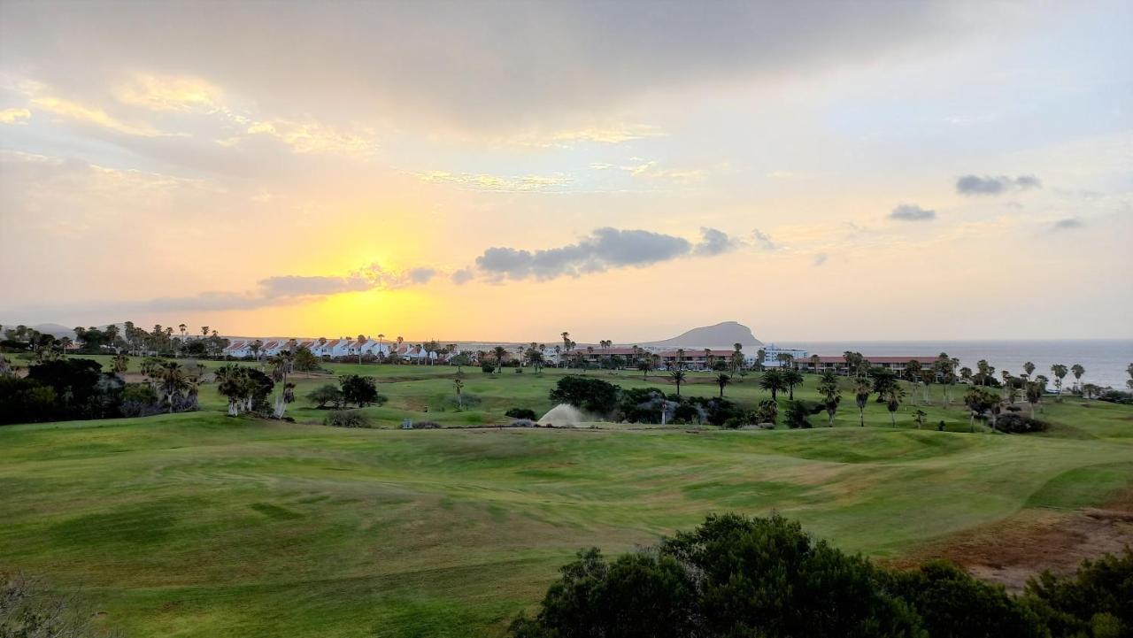 Golf Del Sur Apartment - Magnificent Panorama Of The Ocean, El Teide, And Montana Roja San Miguel de Abona Exterior foto