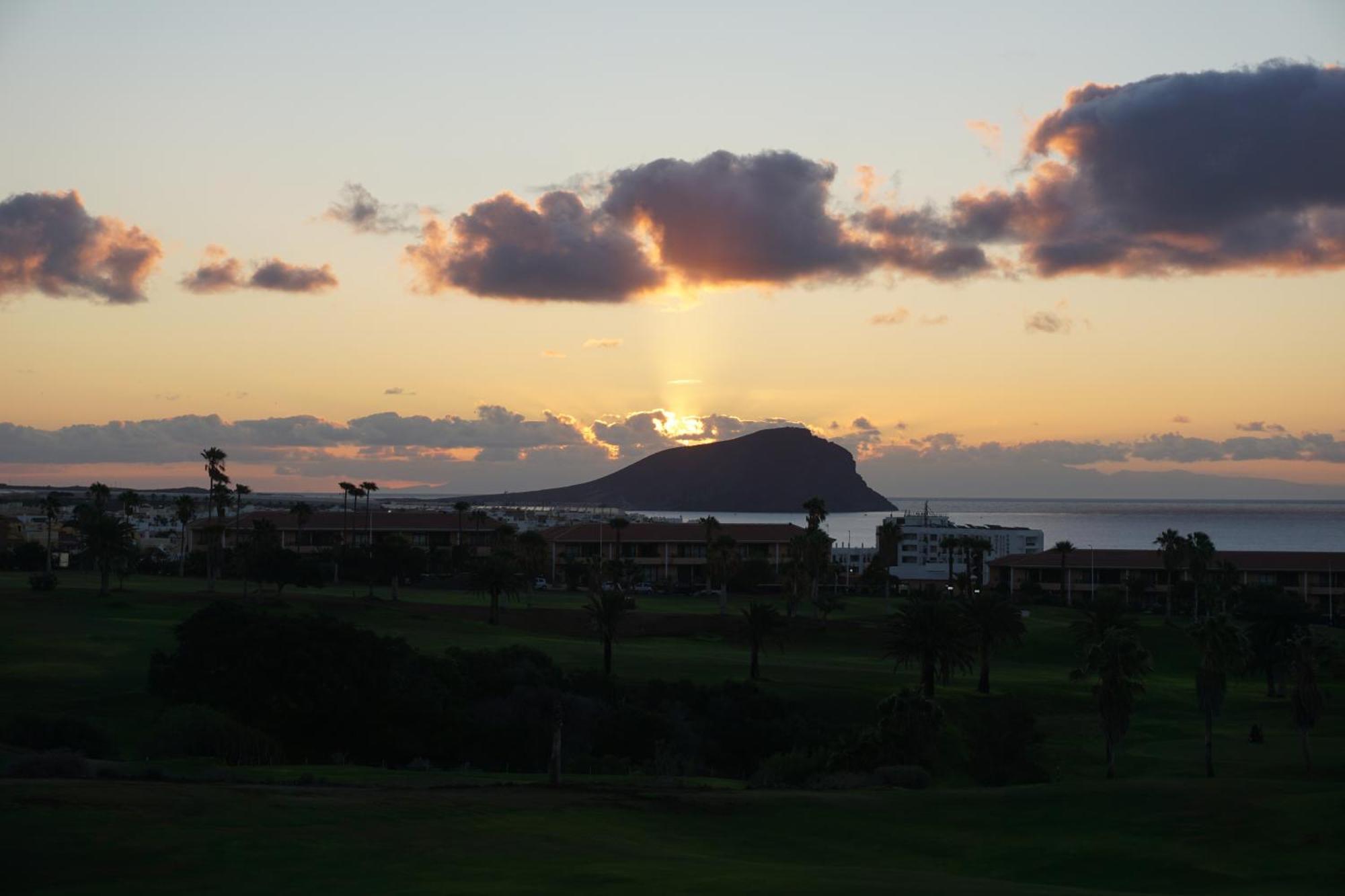 Golf Del Sur Apartment - Magnificent Panorama Of The Ocean, El Teide, And Montana Roja San Miguel de Abona Exterior foto